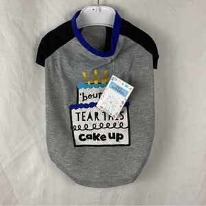 Dog Bout To Tear This Cake Up Graphic T-Shirt Size Small